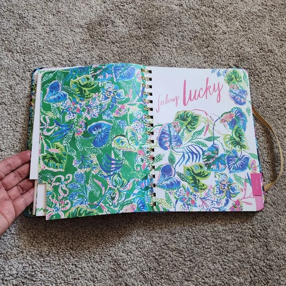 Lilly Pulitzer Daily Planner - Picture 5 of 9